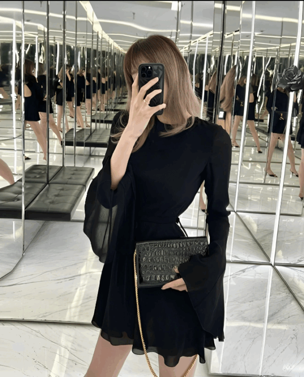 Black Flared Long Sleeve Kpop Fashion Women Dress